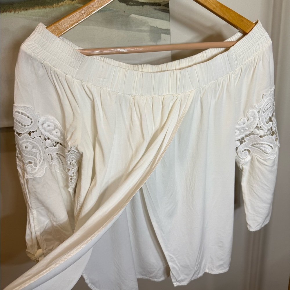 Willow & Clay Cream Off-Shoulder Blouse - Picture 6 of 8